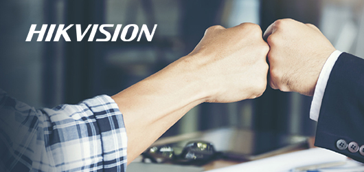 3 sposoby, jak technologia Hikvision AcuSense zapewnia nową przewagę konkurencyjną dla Twojej firmy.
